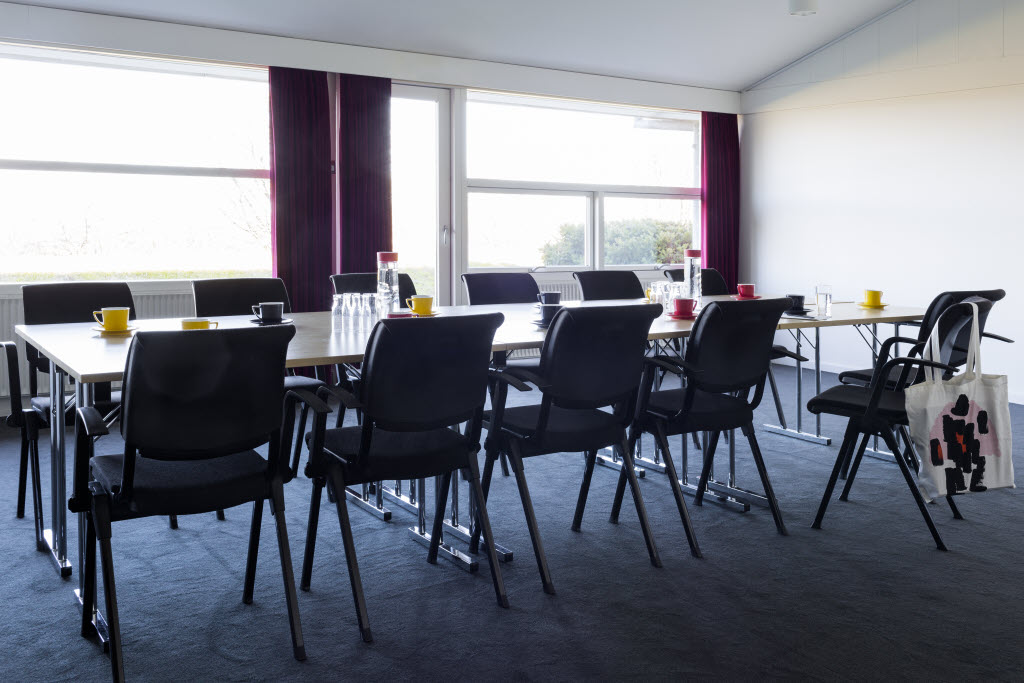 Copyright: Mads Armgaard, Graae, Armgaard & Bangsbo Photigraphy Meeting room, Eg, Conference